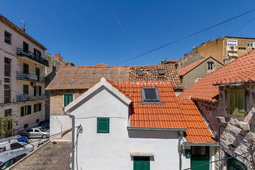 Romantic Apartment In Center Split Extérieur photo