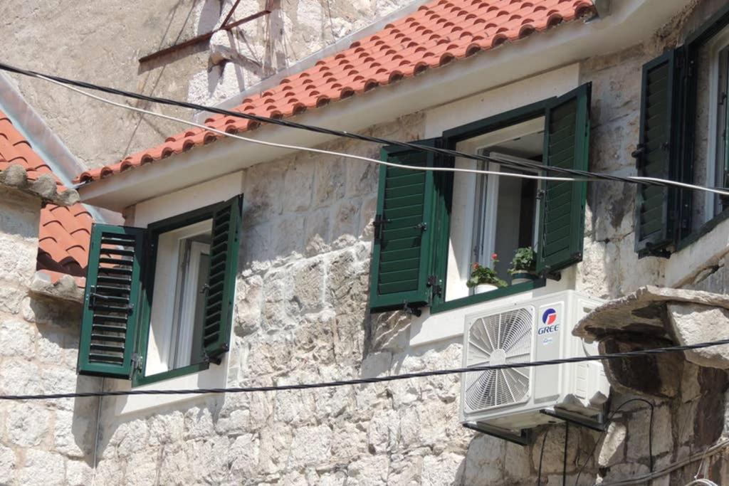 Romantic Apartment In Center Split Extérieur photo